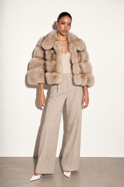 Abrigo de piel de zorro beige