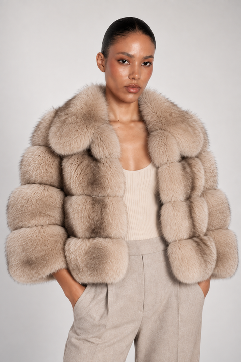 Abrigo de piel de zorro beige
