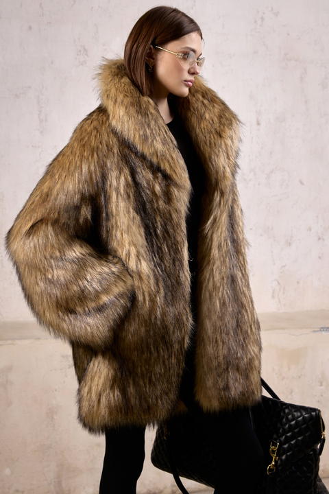 Cappotto oversize in pelliccia sintetica