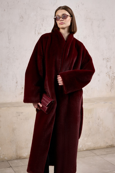 Cappotto in pelliccia sintetica bordeaux