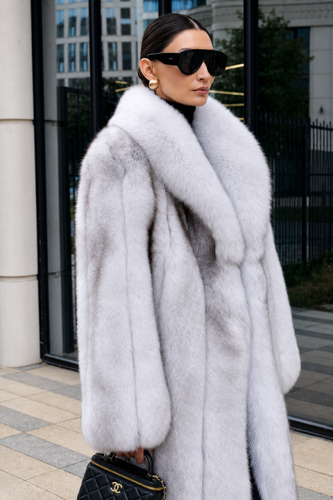 Cappotto lungo in pelliccia di volpe bianca