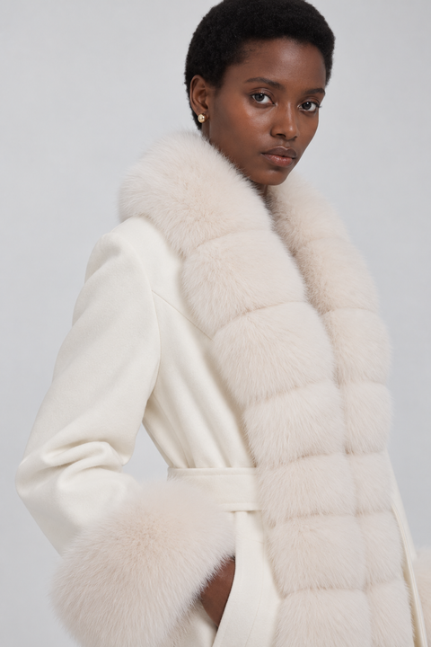 Manteau en cachemire avec fourrure