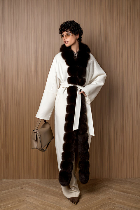 Cashmere coat with fox fur